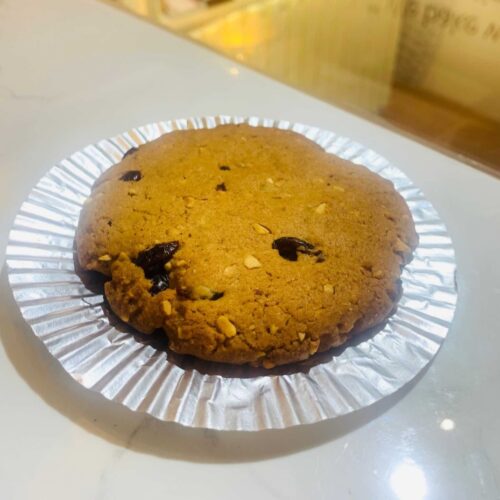 Big Dried Cranberry and Almond nut Cookie 80gr 11cm